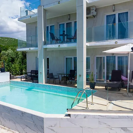 Hacienda Villa